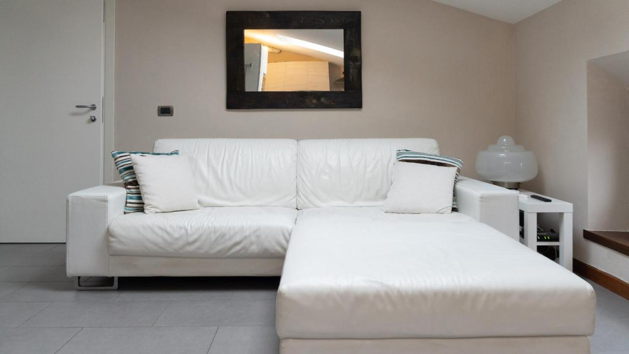 Villa Riva Lago - Apartment With Parking Tavernola Bergamasca Eksteriør bilde
