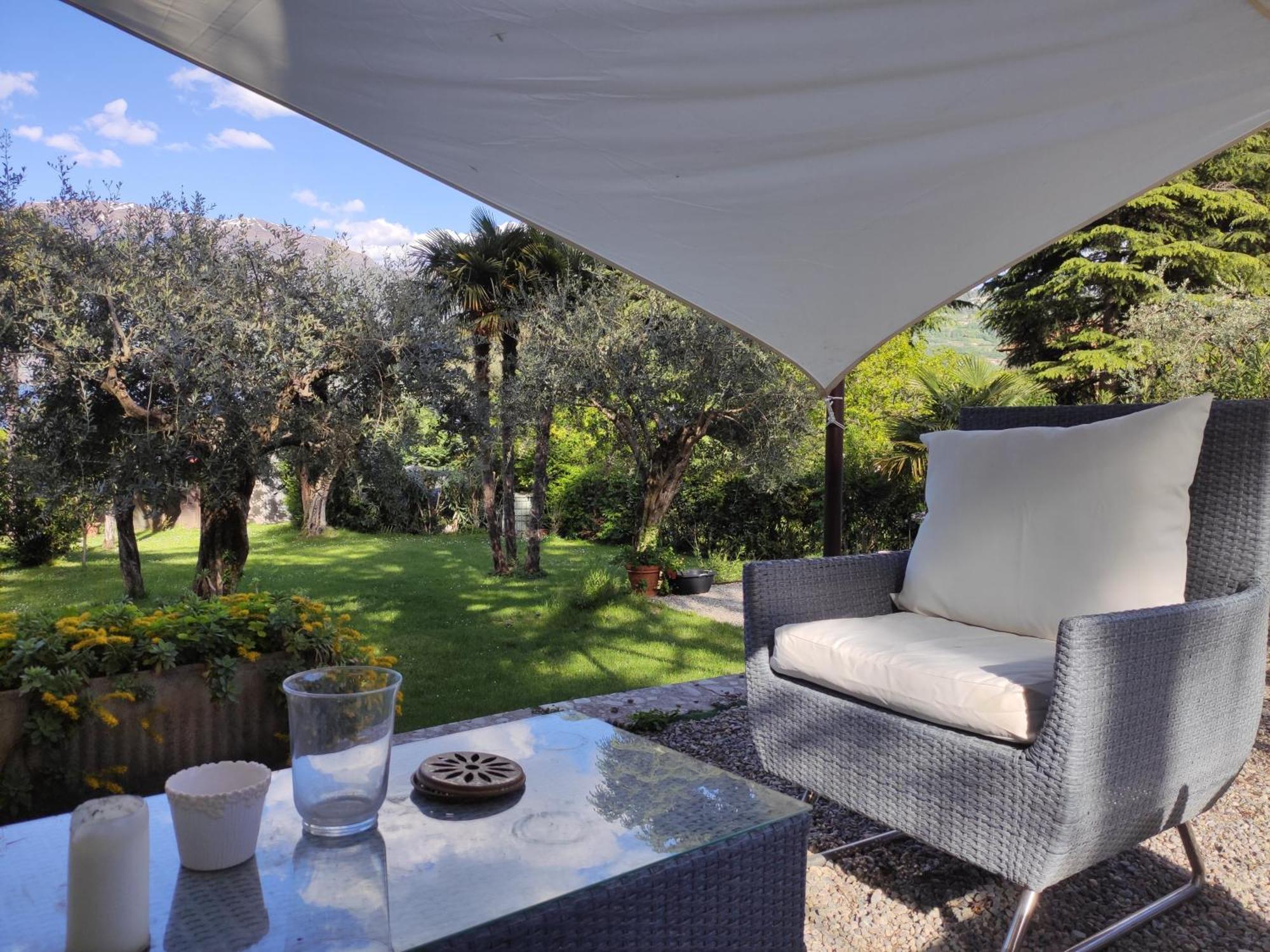 Villa Riva Lago - Apartment With Parking Tavernola Bergamasca Eksteriør bilde