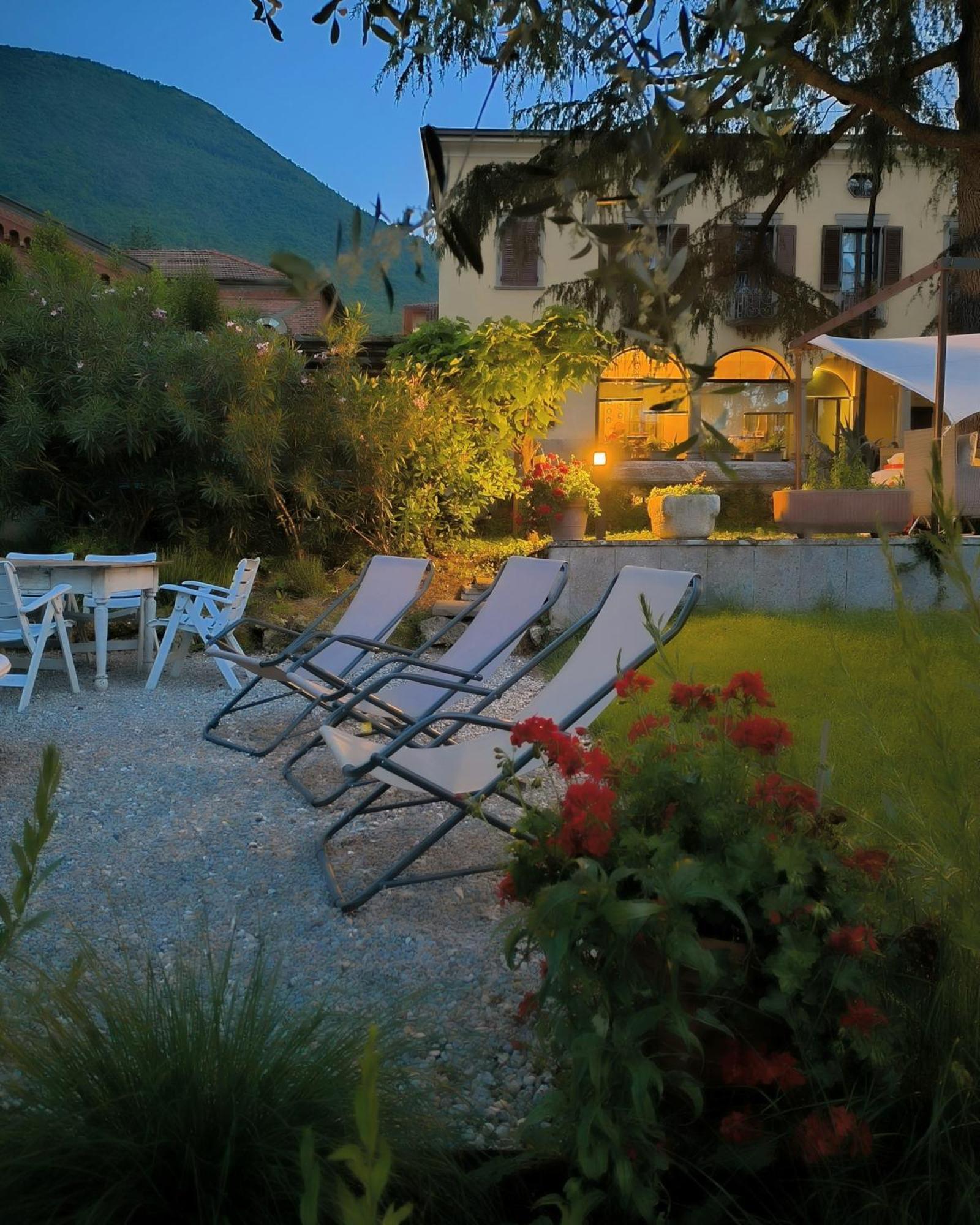 Villa Riva Lago - Apartment With Parking Tavernola Bergamasca Eksteriør bilde